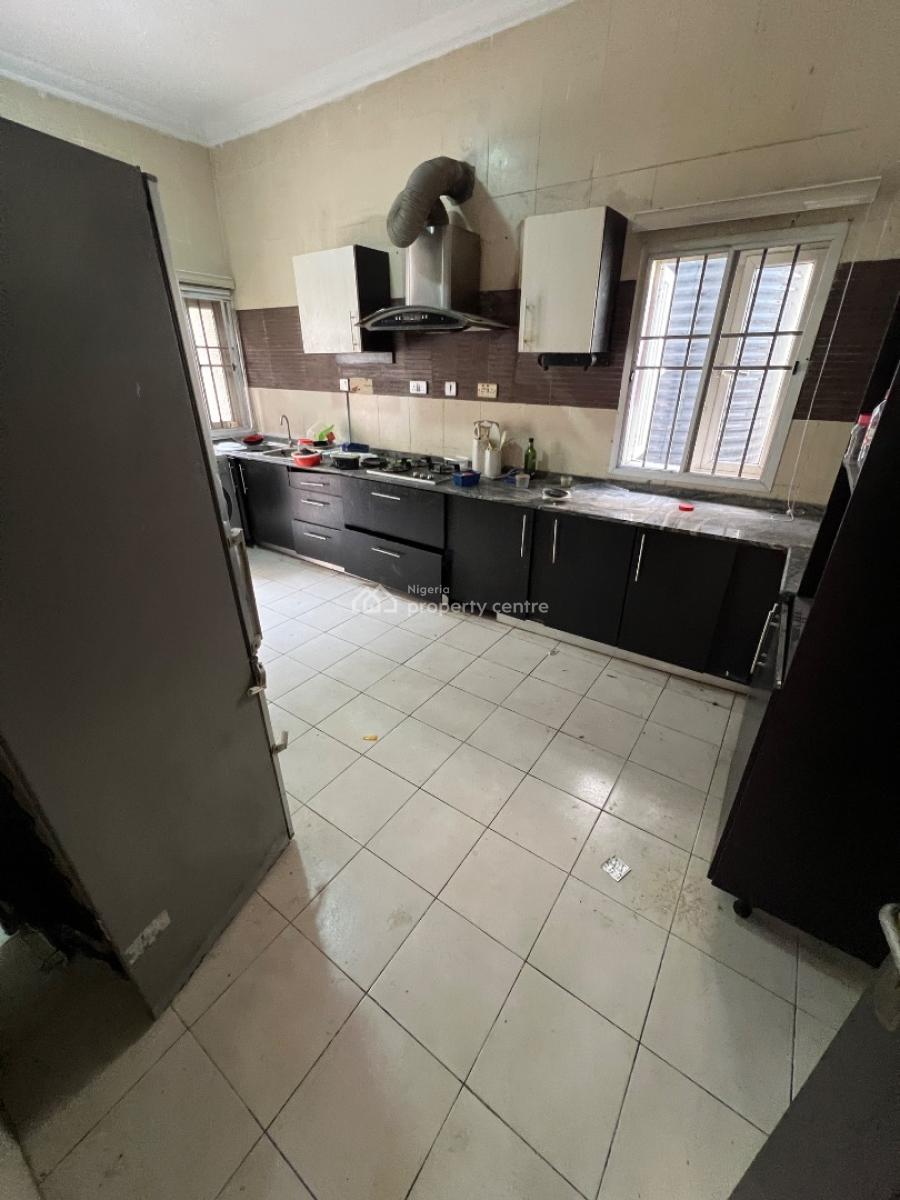Standard 4-bedroom Terrace Duplex in a Quiet and High-end Environment, Lekki Phase 1, Lekki, Lagos, Flat / Apartment for Rent