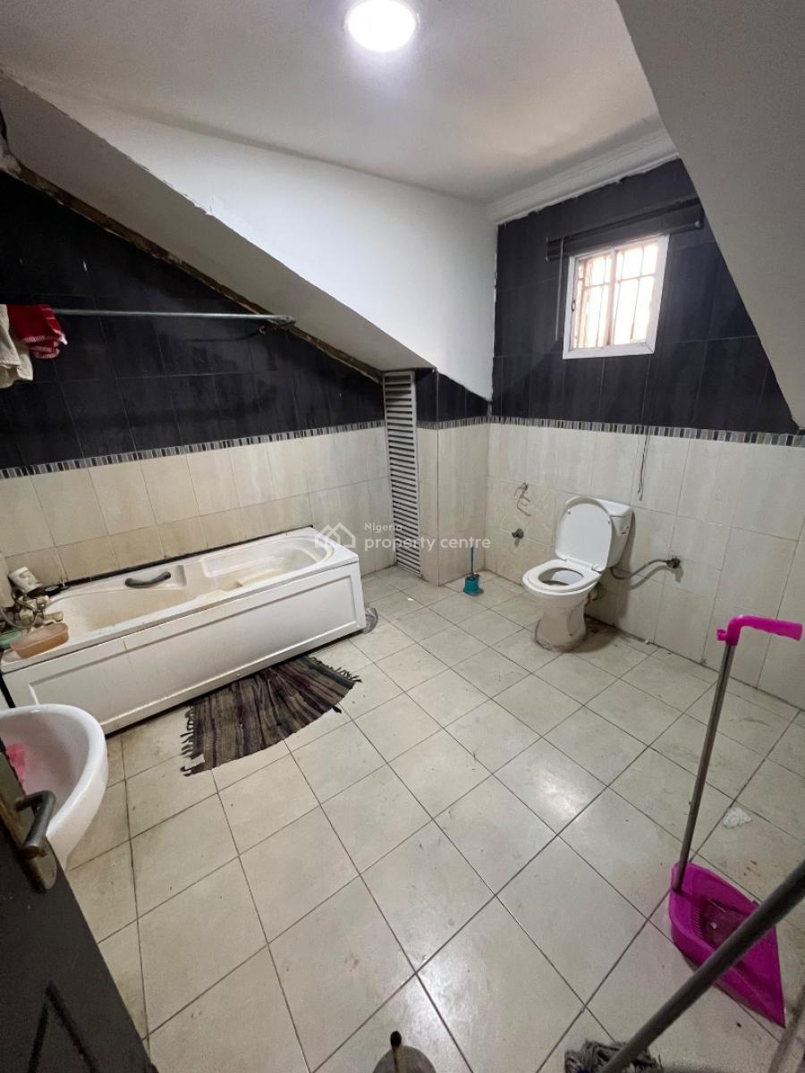 Standard 4-bedroom Terrace Duplex in a Quiet and High-end Environment, Lekki Phase 1, Lekki, Lagos, Flat / Apartment for Rent
