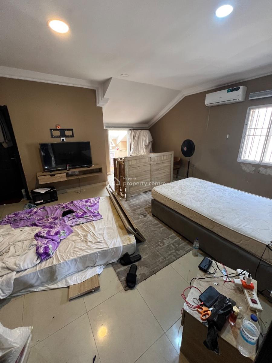 Standard 4-bedroom Terrace Duplex in a Quiet and High-end Environment, Lekki Phase 1, Lekki, Lagos, Flat / Apartment for Rent