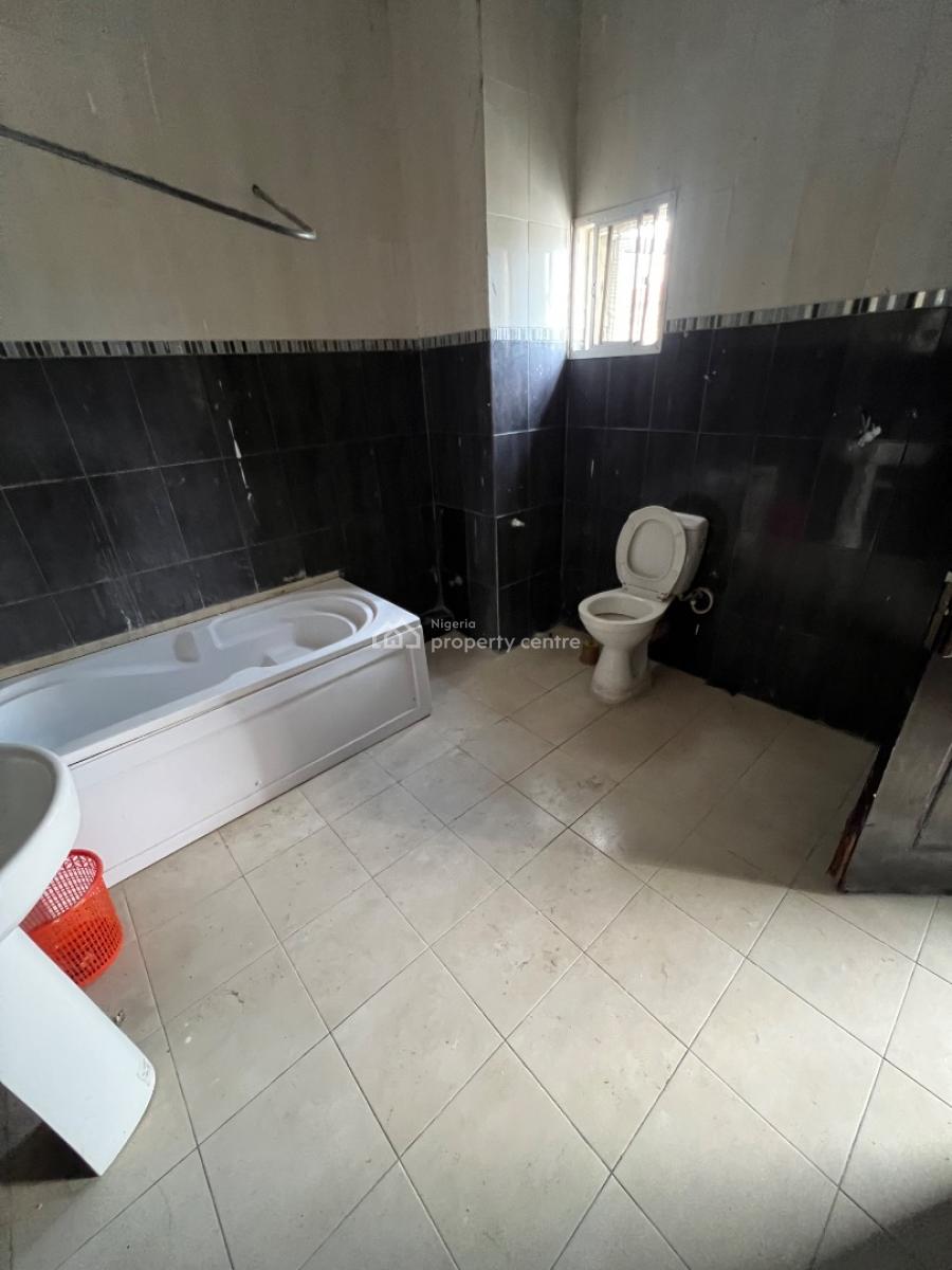 Standard 4-bedroom Terrace Duplex in a Quiet and High-end Environment, Lekki Phase 1, Lekki, Lagos, Flat / Apartment for Rent