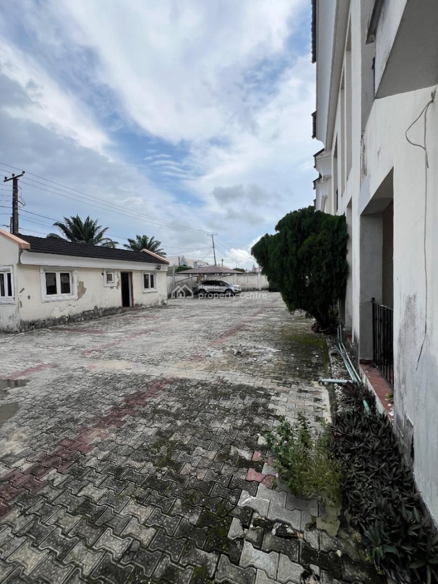 Standard 4-bedroom Terrace Duplex in a Quiet and High-end Environment, Lekki Phase 1, Lekki, Lagos, Flat / Apartment for Rent