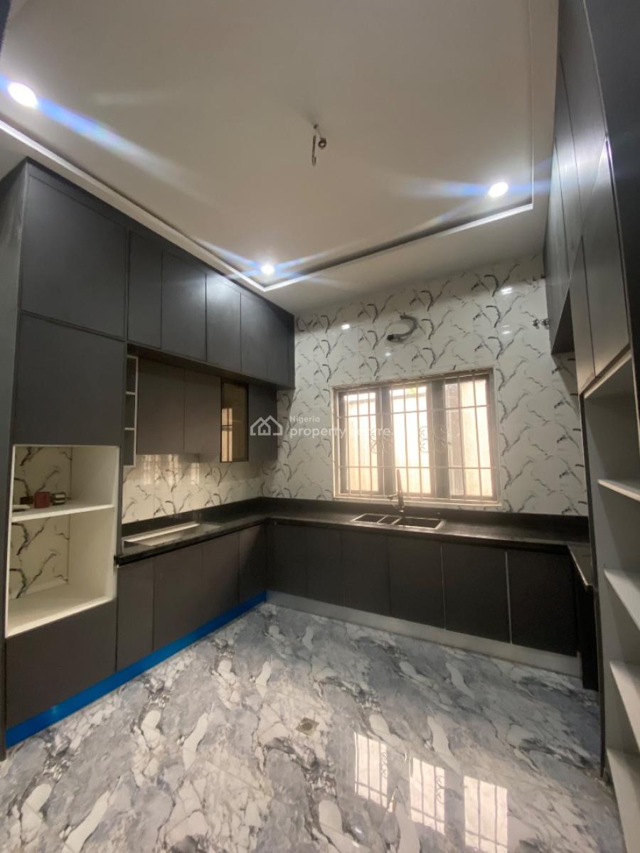 Luxury 6 Bedroom Semi Detached Duplex, Guzape District, Abuja, Semi-detached Duplex for Rent