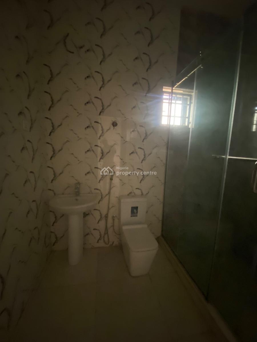 Luxury 6 Bedroom Semi Detached Duplex, Guzape District, Abuja, Semi-detached Duplex for Rent