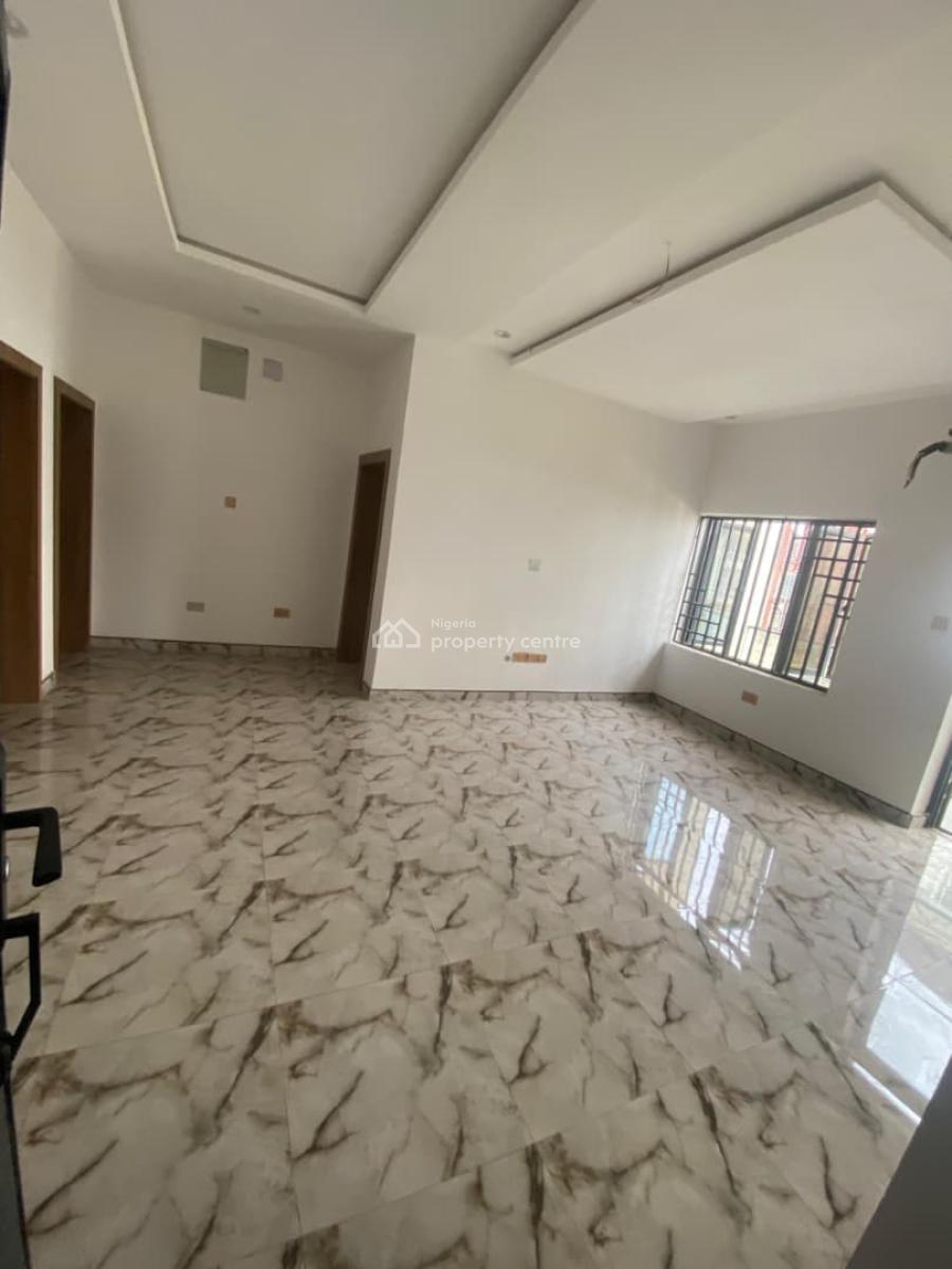 Very Clean 2 Bedroom Flat, United Estate, Lekki, Lagos, Flat / Apartment for Rent