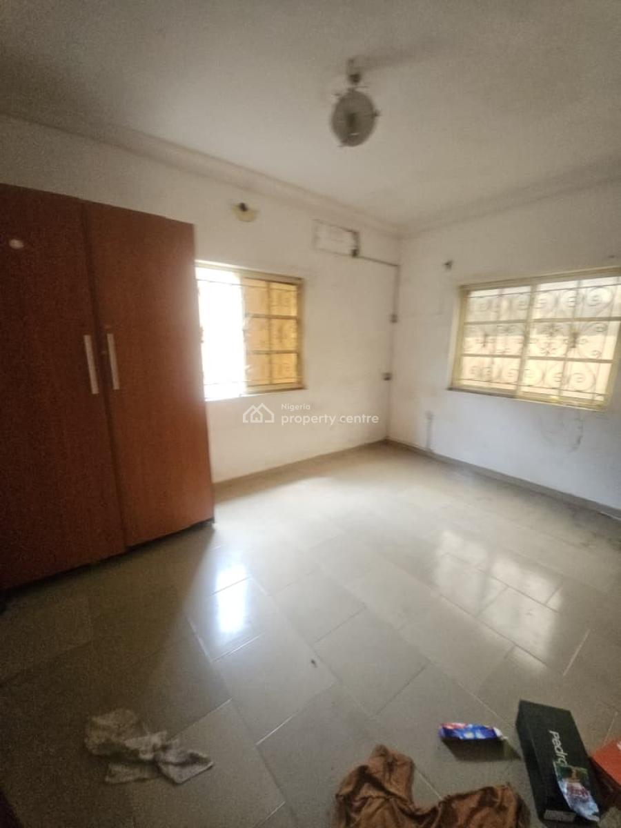 Very Clean 2 Bedroom Flat, United Estate, Lekki, Lagos, Flat / Apartment for Rent