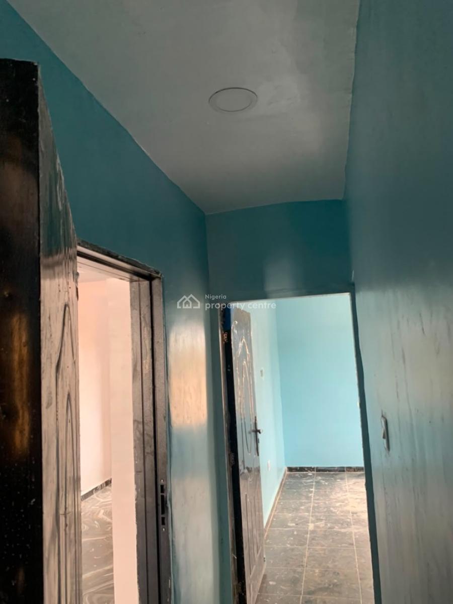 Very Clean 2 Bedroom Flat, United Estate, Lekki, Lagos, Flat / Apartment for Rent