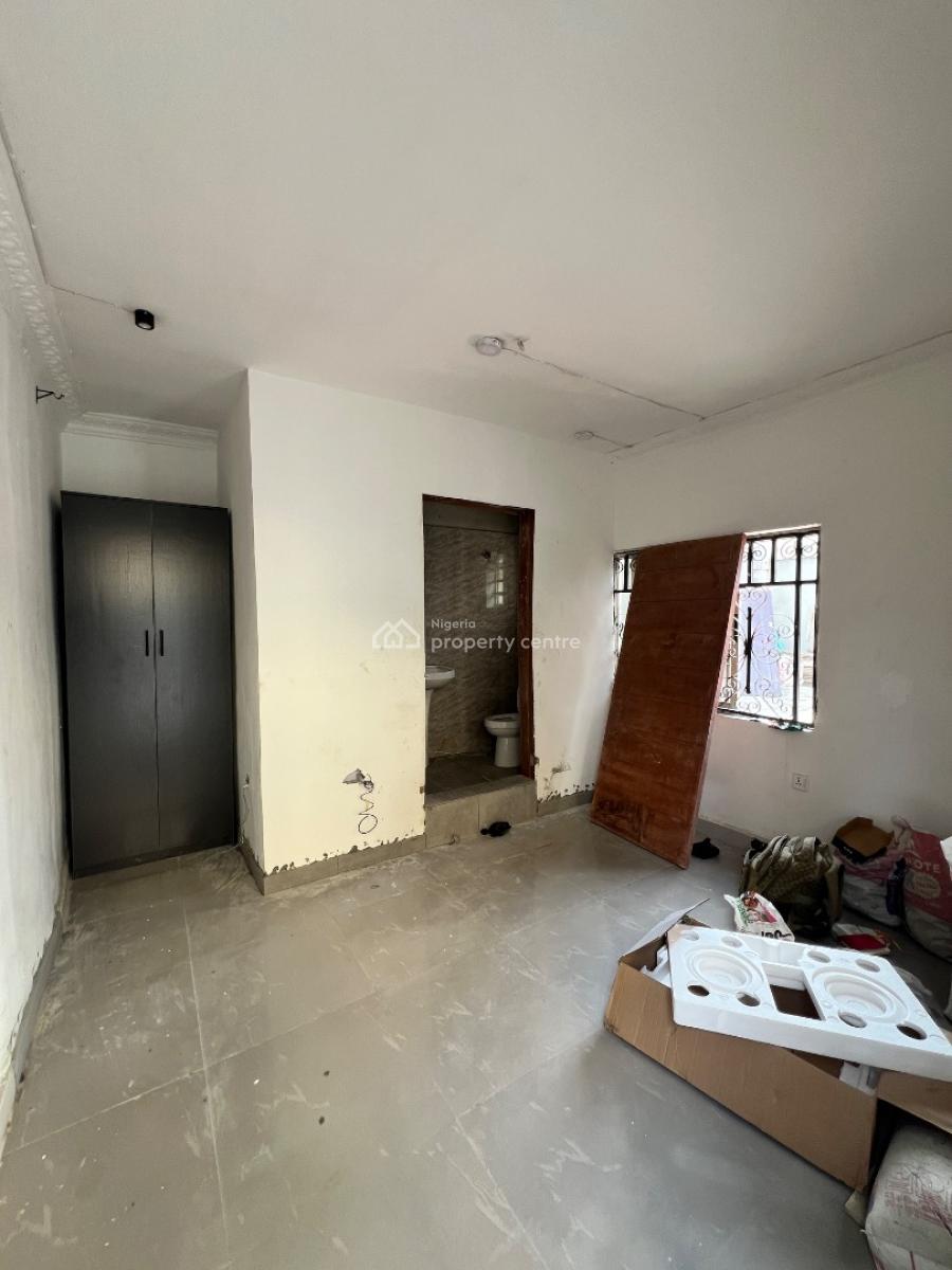 Spacious Self Contained, Lekki Phase 1, Lekki, Lagos, Flat / Apartment for Rent
