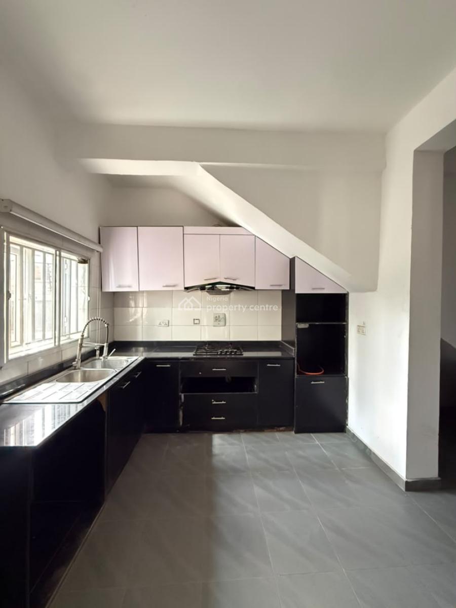 Well Maintained 4 Bedroom Terraced Duplex, By Nicon Town, Platinum Way, Ikate, Lekki, Lagos, Terraced Duplex for Rent