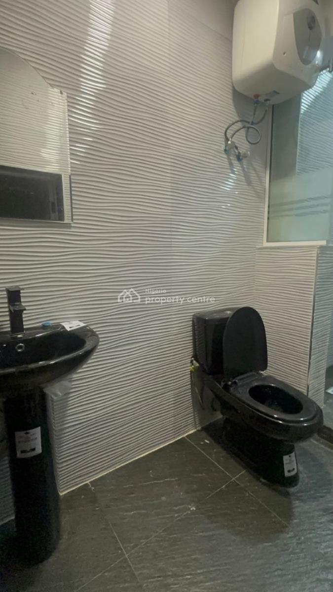 Newly Refurbished 2 Bedroom Flat, Off Limpopo Street Kunde Close, Maitama District, Abuja, Flat / Apartment for Rent