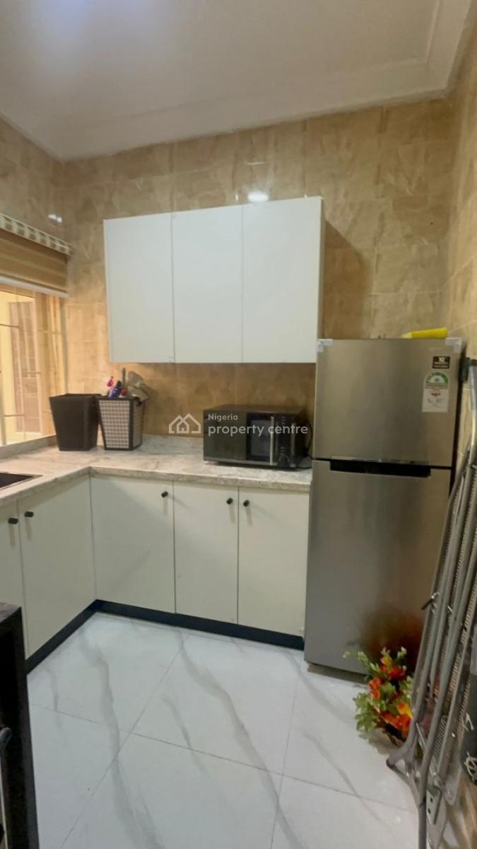 Newly Refurbished 2 Bedroom Flat, Off Limpopo Street Kunde Close, Maitama District, Abuja, Flat / Apartment for Rent