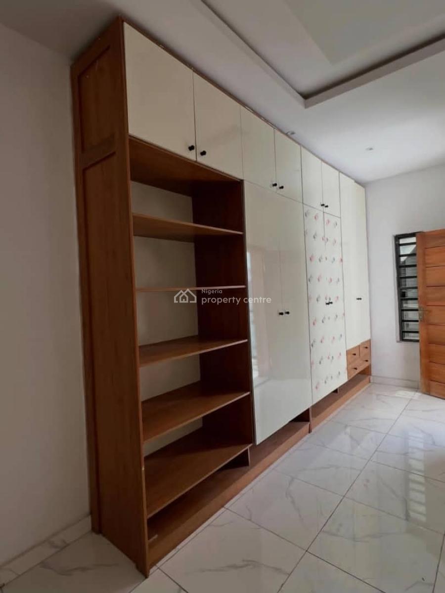4 Bedroom Semi Detached Duplex on It Own Compound, Ologolo, Lekki, Lagos, Semi-detached Duplex for Rent
