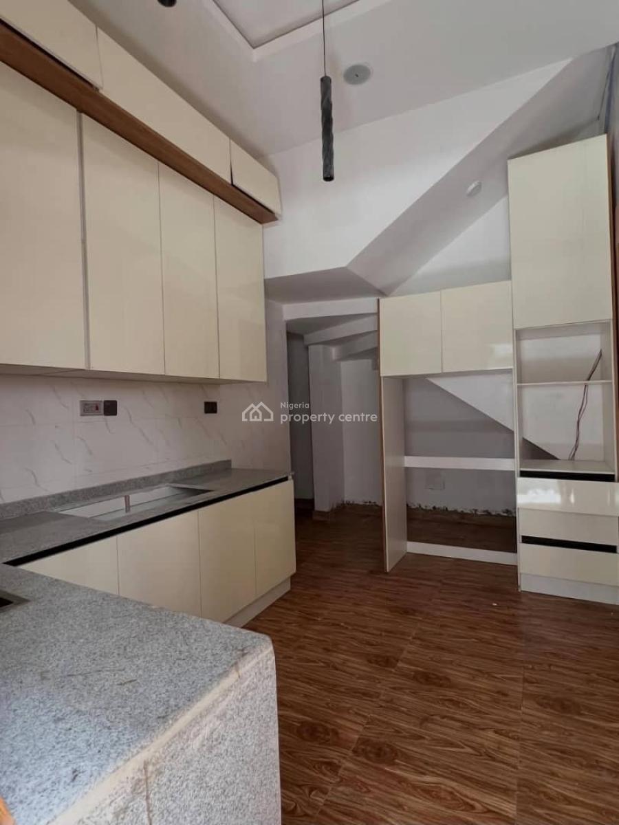 4 Bedroom Semi Detached Duplex on It Own Compound, Ologolo, Lekki, Lagos, Semi-detached Duplex for Rent