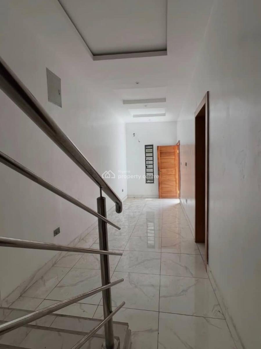 4 Bedroom Semi Detached Duplex on It Own Compound, Ologolo, Lekki, Lagos, Semi-detached Duplex for Rent