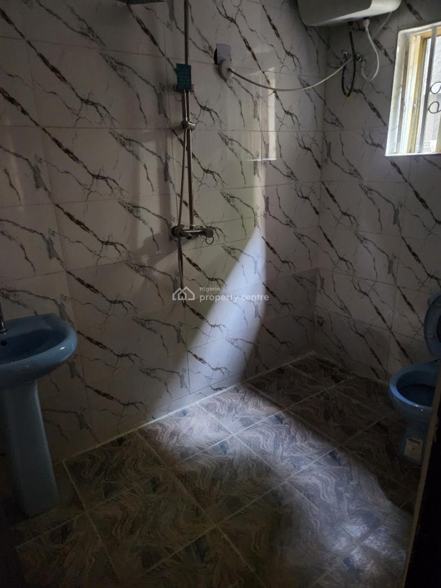 Clean Renovated 3 Bedroom  Flat, 1st& Ground Floor, Tarred Rd, Wuye Main (tarred Rd), Wuye, Abuja, Flat / Apartment for Rent