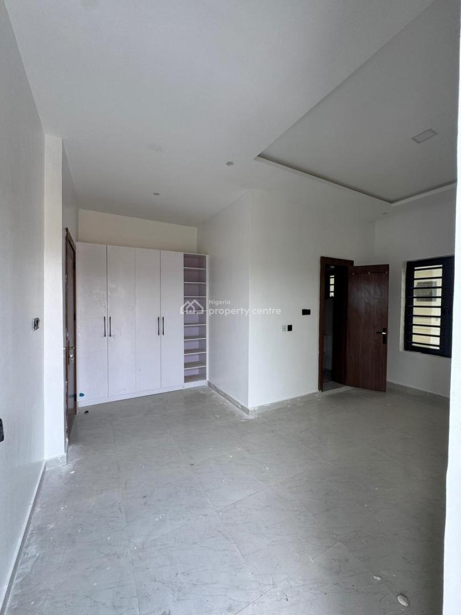 2-bedroom Apartment with Bq, Lekki, Lagos, Flat / Apartment for Sale