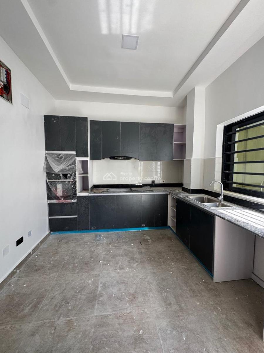 2-bedroom Apartment with Bq, Lekki, Lagos, Flat / Apartment for Sale