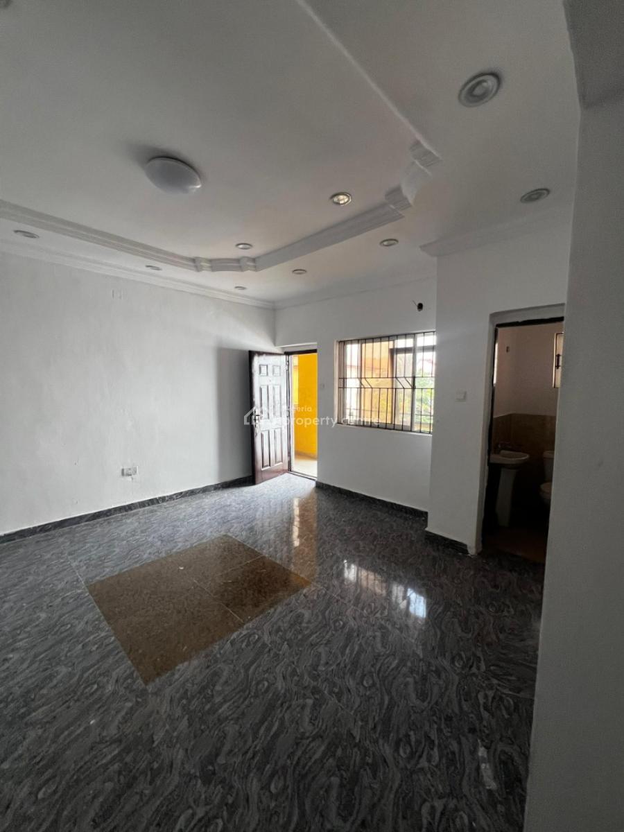 Nice 2 Bedroom Flat Upstairs in a Gated Estate (self Serviced), Ikate, Lekki, Lagos, Flat / Apartment for Rent