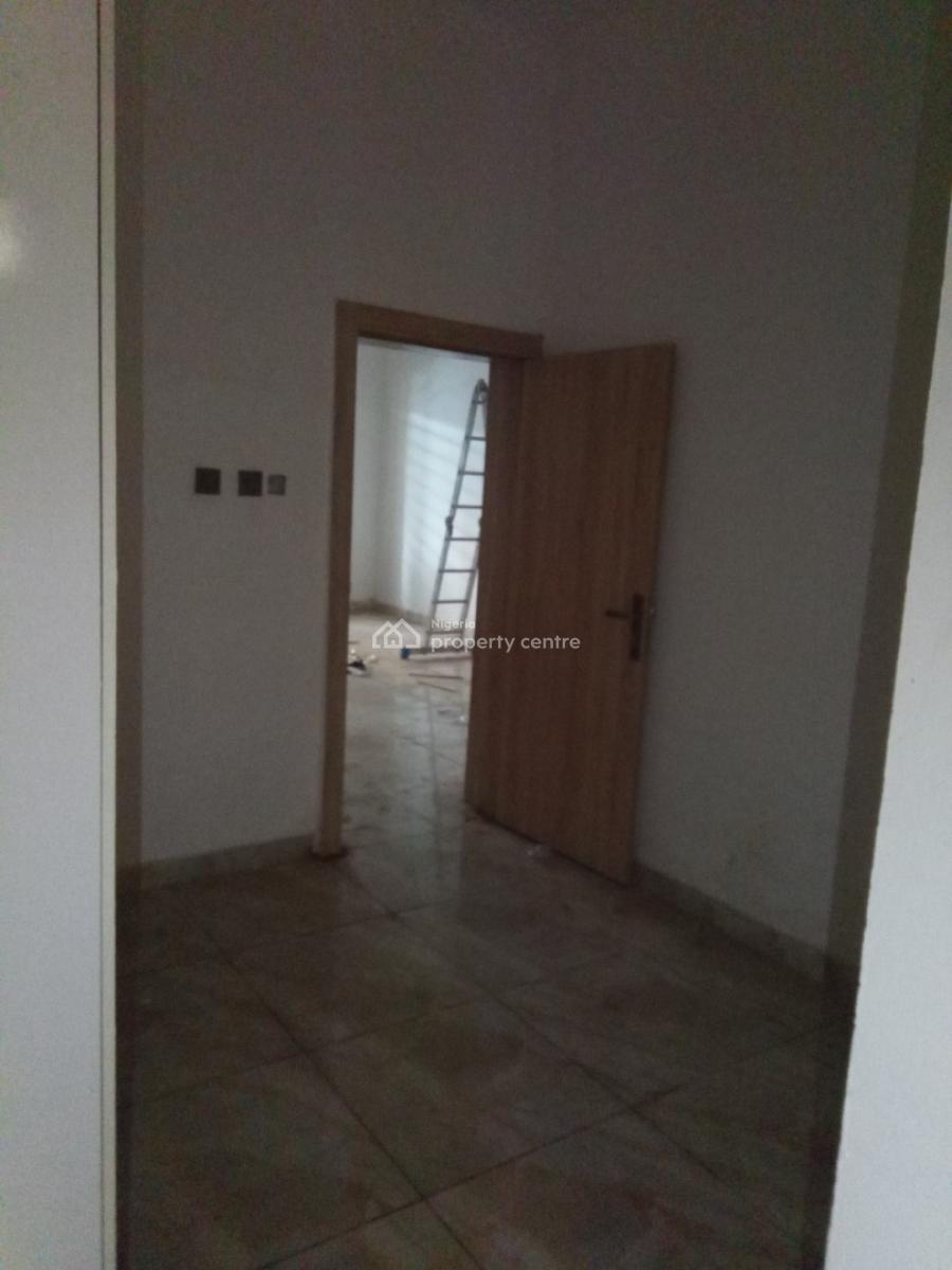 a Spacious Mini Flat, Harris Drive, Atlantic View Estate, Lekki, Lagos, Mini Flat (room and Parlour) for Rent