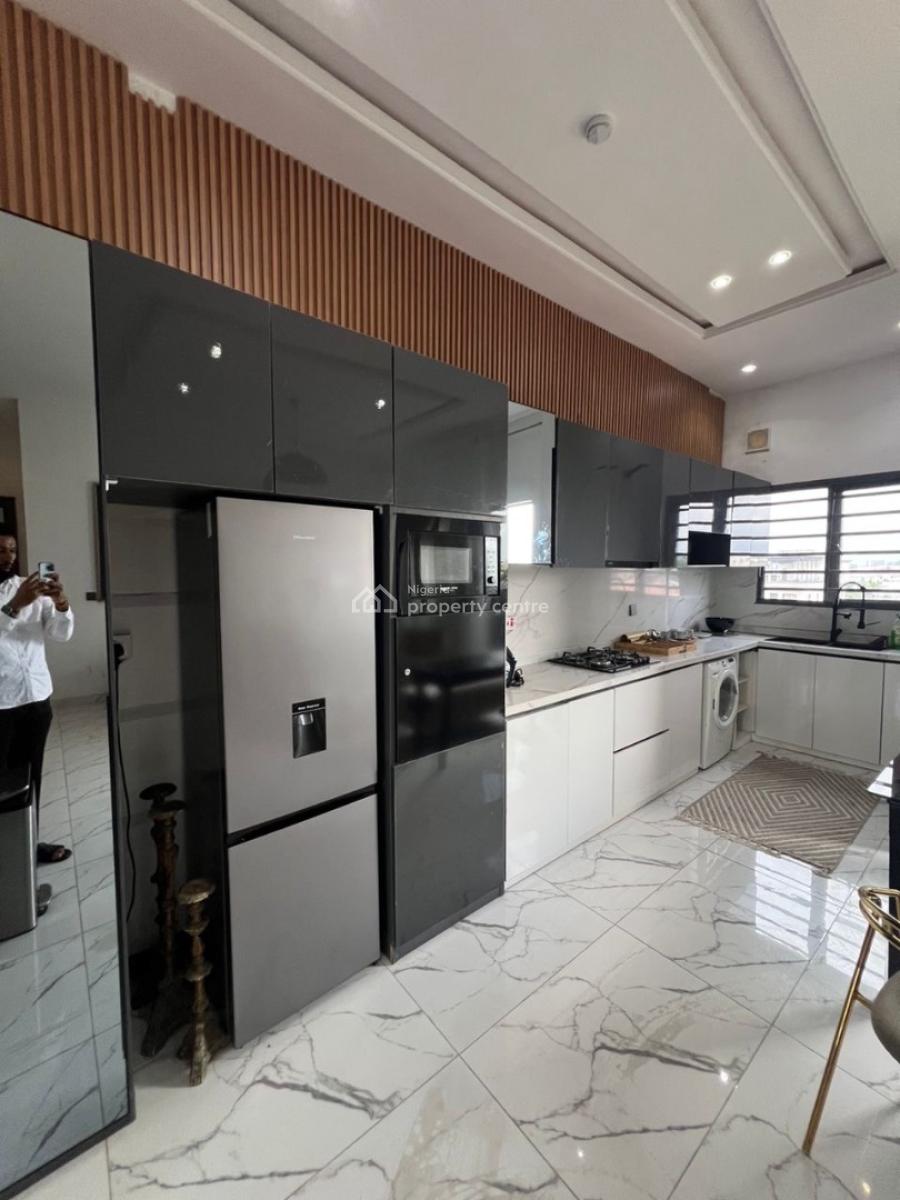 Luxury 2 Bedroom Apartment with Swimming Pool and Gym, Lekki Phase 1, Lekki, Lagos, Flat / Apartment for Sale