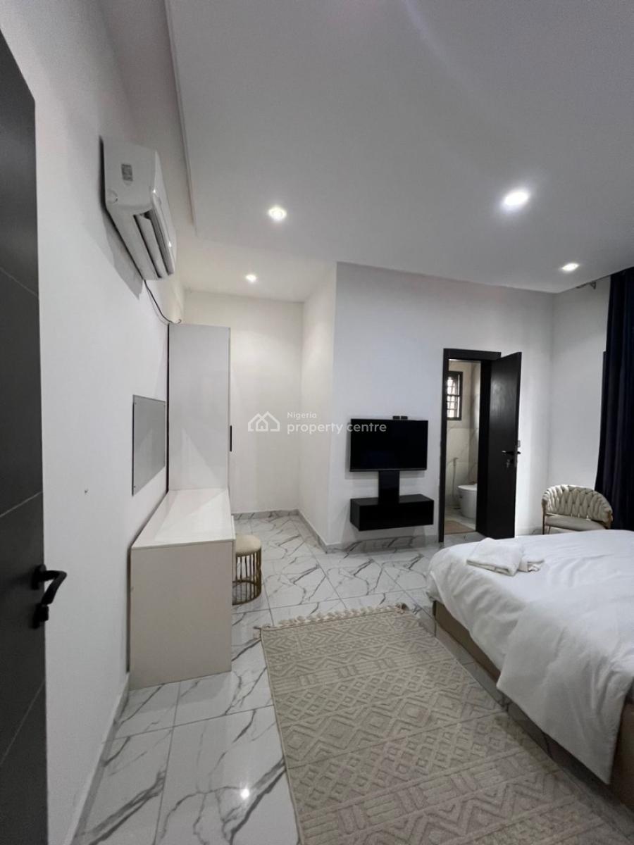 Luxury 2 Bedroom Apartment with Swimming Pool and Gym, Lekki Phase 1, Lekki, Lagos, Flat / Apartment for Sale