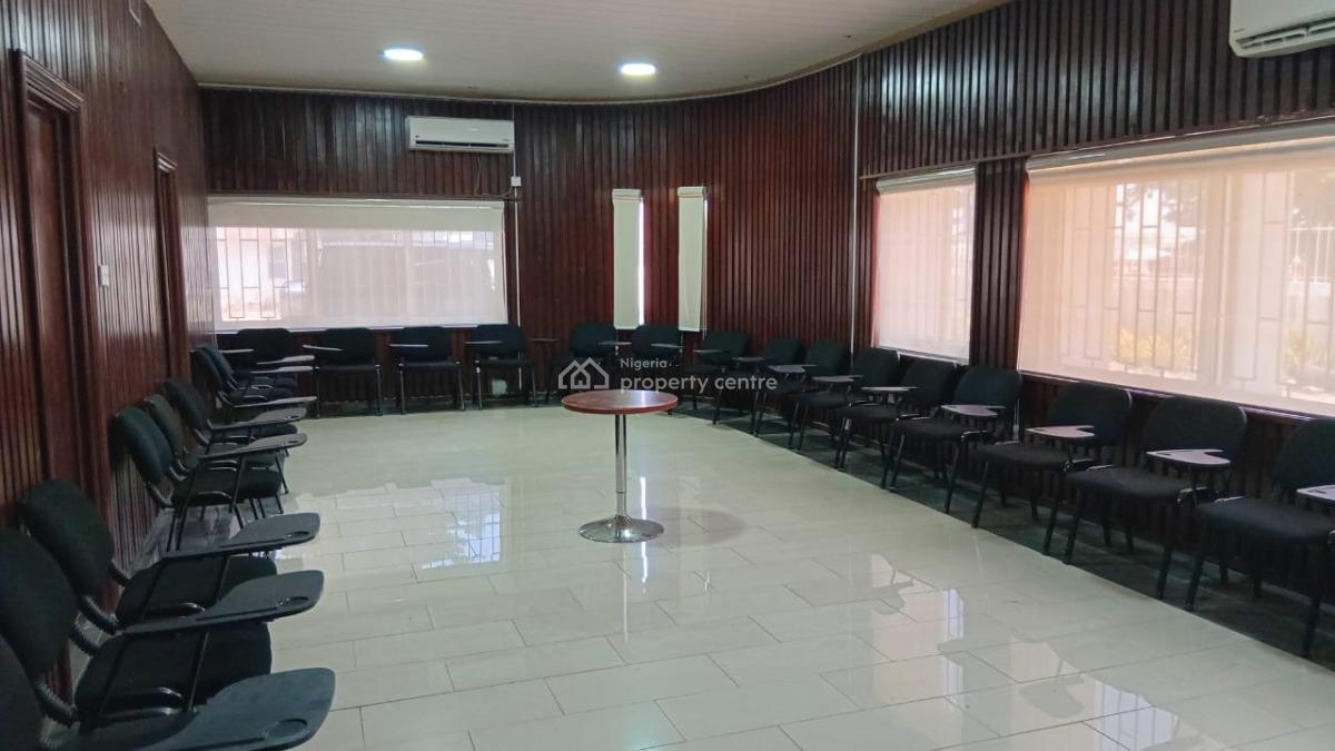 Large Conference / Training Room / Boardroom, 1226a Ahmadu Bello Way, Oduduwa Bus Stop., Victoria Island (vi), Lagos, Conference / Meeting / Training Room for Rent
