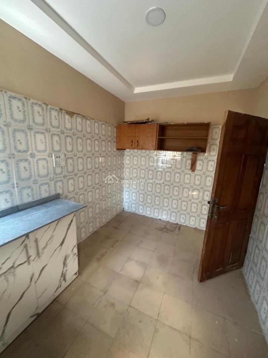 Standard Two Bedroom Bungalow in a Decent Neighborhood, Fo1 Layout, Kubwa, Abuja, Terraced Bungalow for Rent