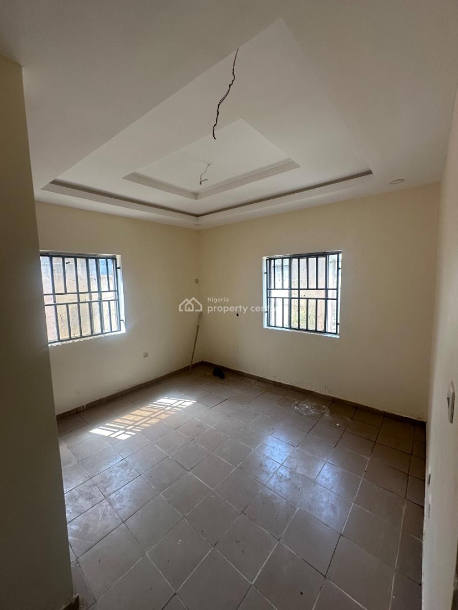 Standard Two Bedroom Bungalow in a Decent Neighborhood, Fo1 Layout, Kubwa, Abuja, Terraced Bungalow for Rent