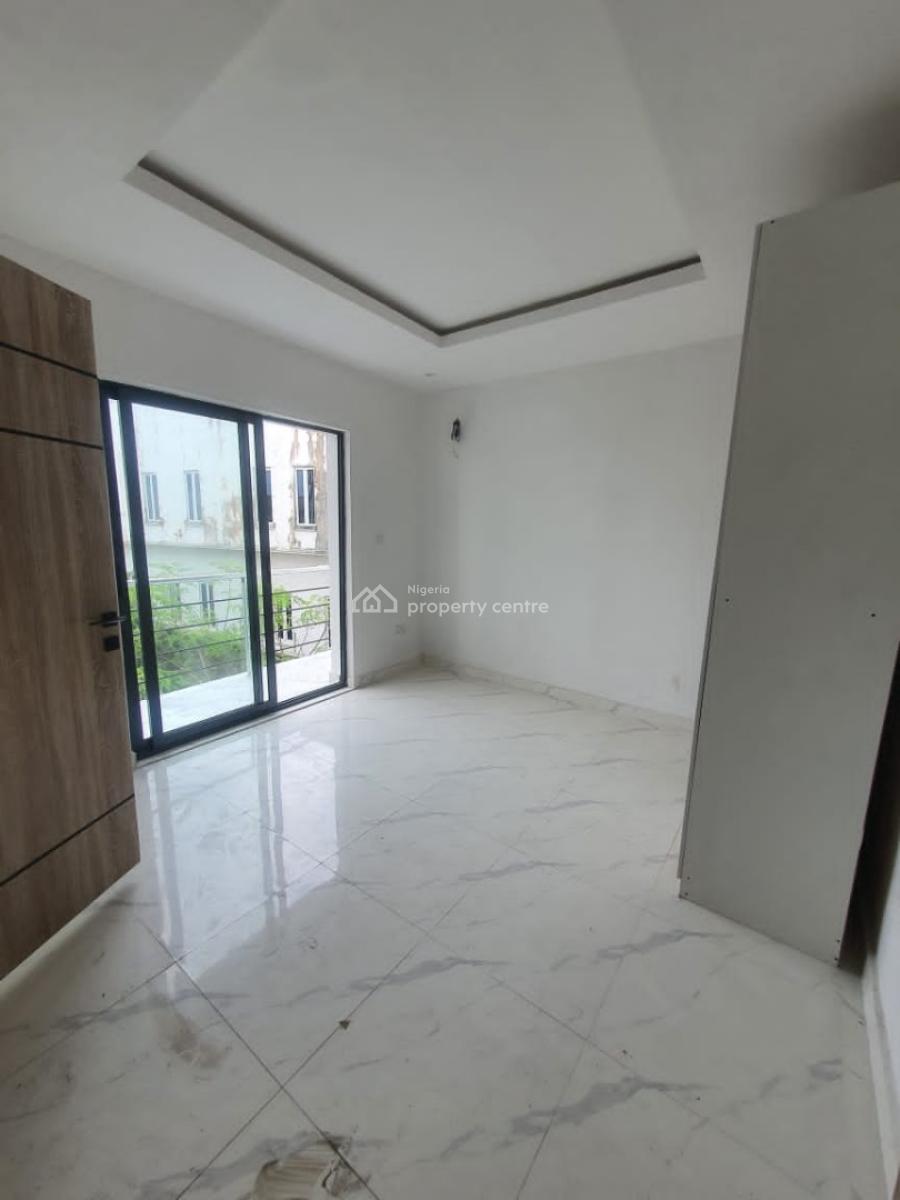 Fully Serviced Brand New Massive 2 Bedroom, Ologolo, Lekki, Lagos, Flat / Apartment for Rent