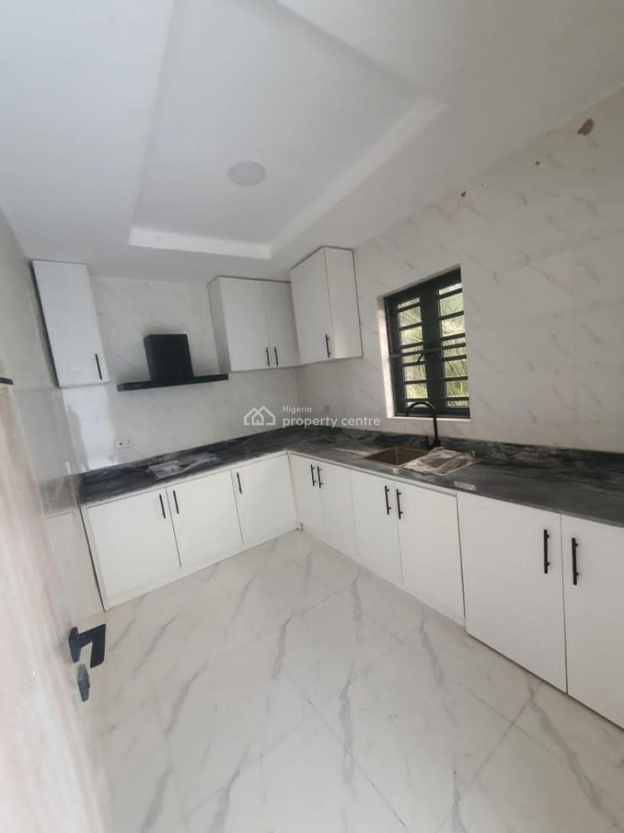 Fully Serviced Brand New Massive 2 Bedroom, Ologolo, Lekki, Lagos, Flat / Apartment for Rent