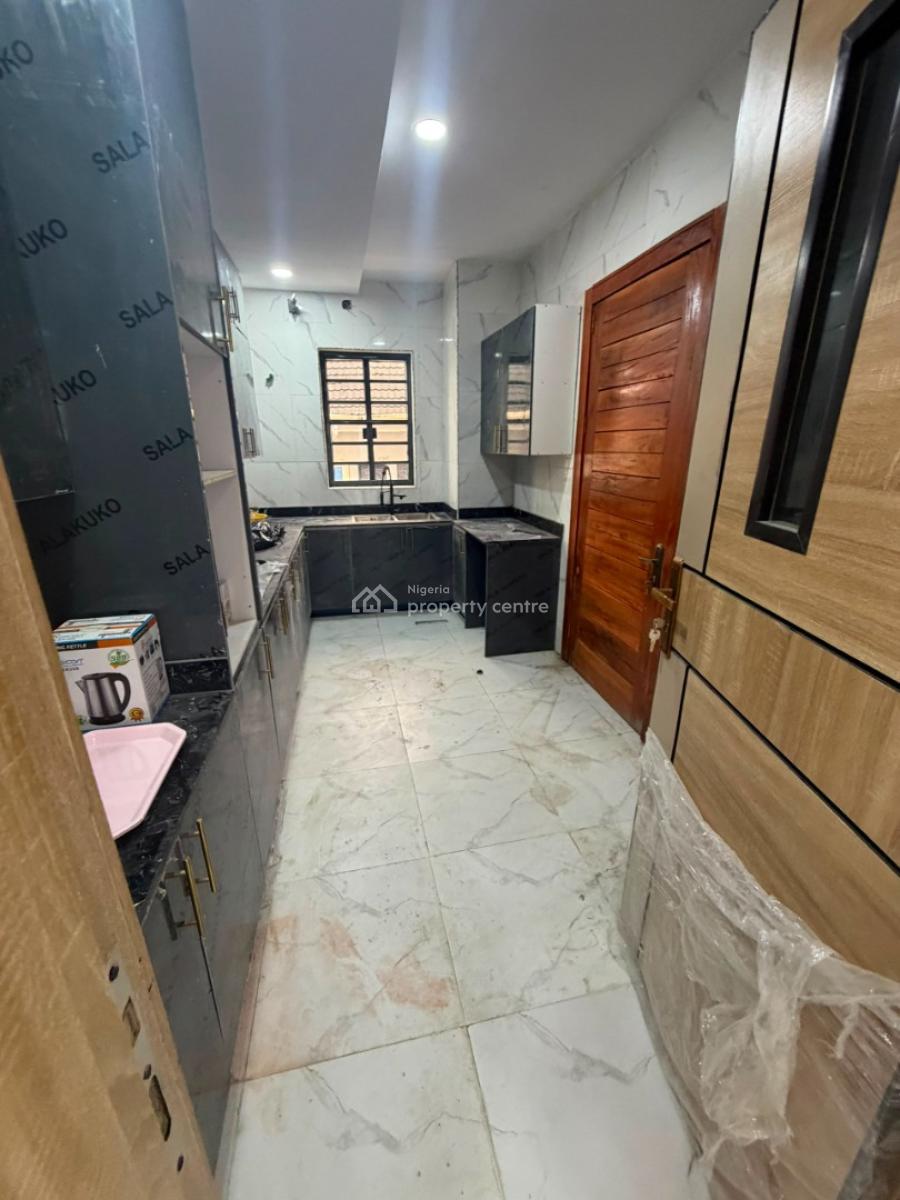 Luxury 2 Bedroom Apartment with 24/7 Power Supply, Ologolo, Lekki, Lagos, Flat / Apartment for Rent