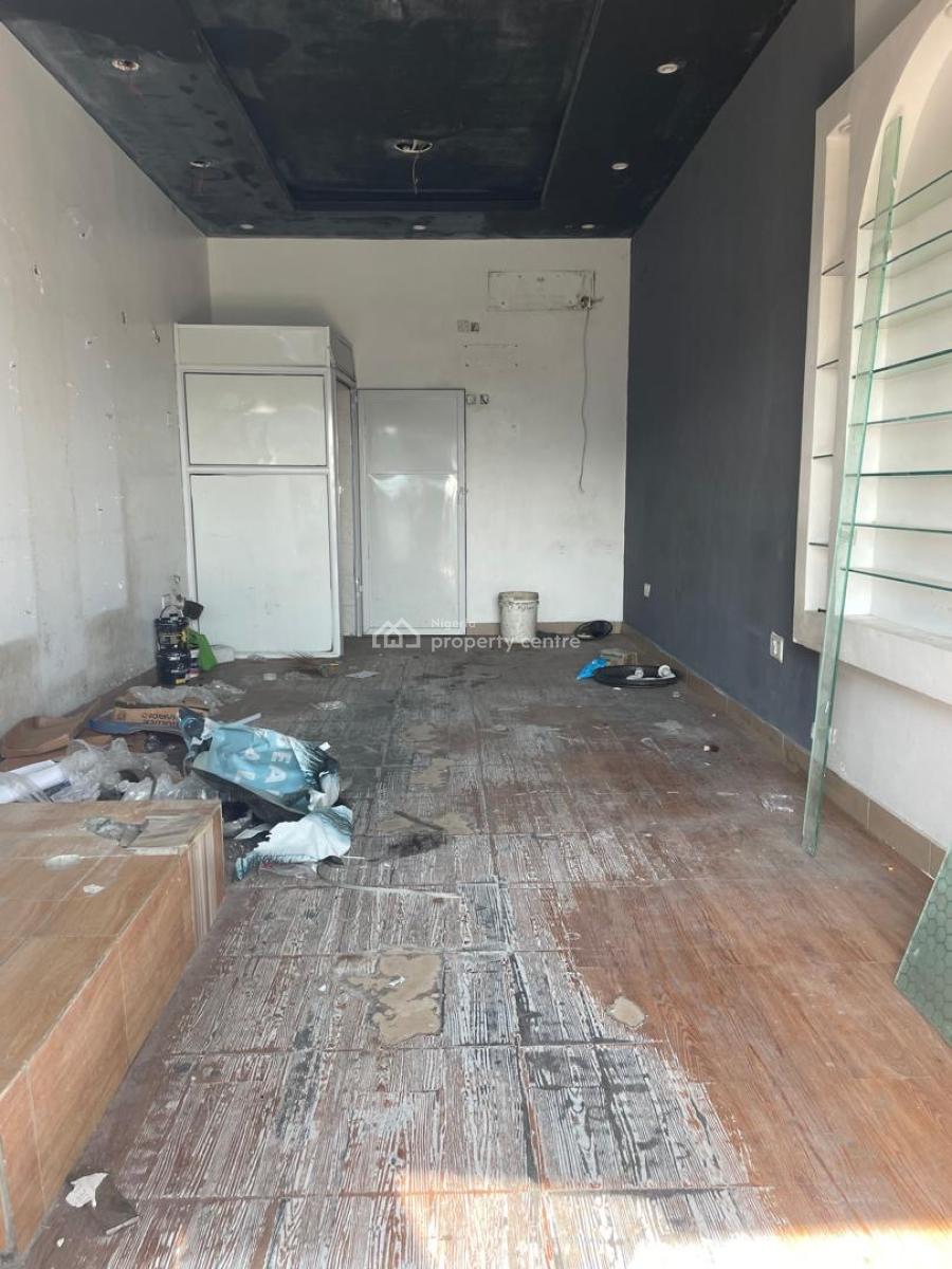 Sizable Shop, Chevron, Lekki Expressway, Lekki, Lagos, Shop for Rent