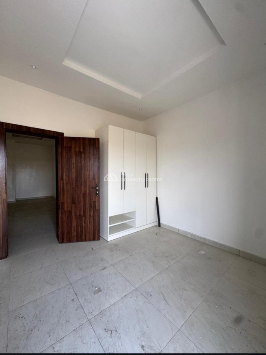 Fully Serviced and Spacious 3 Bedroom Apartment, Chevron Tollgate Lekki Orchid, Lekki, Lagos, Block of Flats for Sale