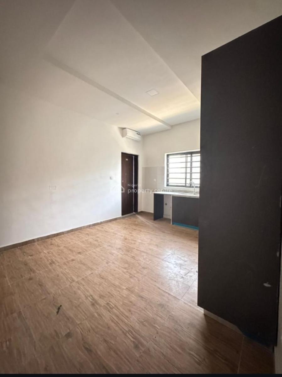 Fully Serviced and Spacious 3 Bedroom Apartment, Chevron Tollgate Lekki Orchid, Lekki, Lagos, Block of Flats for Sale