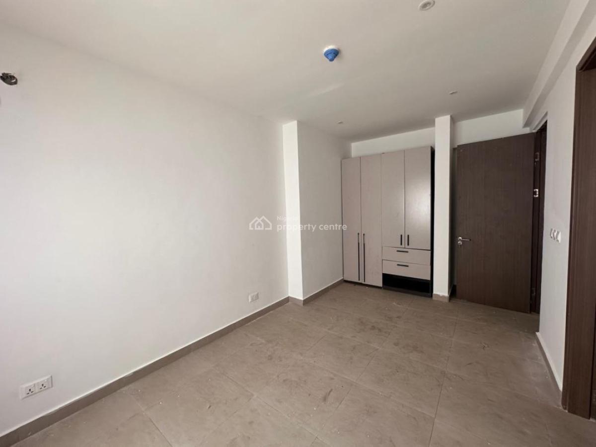 3 Bedroom Flat with Bq, Freedom Way, Lekki Phase 1, Lekki, Lagos, Flat / Apartment for Rent