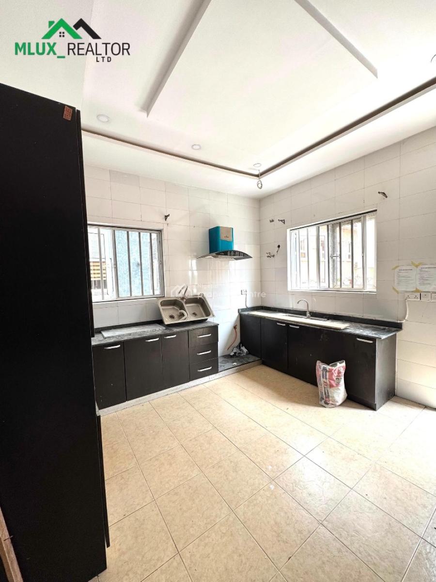 Well Maintained 4 Bedroom Terrace Duplex, Osapa, Lekki, Lagos, Terraced Duplex for Rent