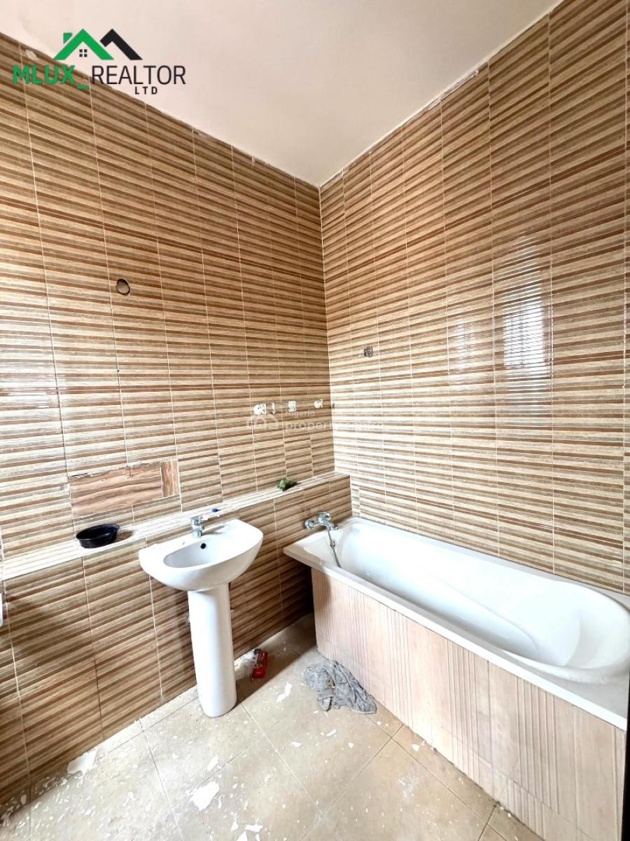 Well Maintained 4 Bedroom Terrace Duplex, Osapa, Lekki, Lagos, Terraced Duplex for Rent
