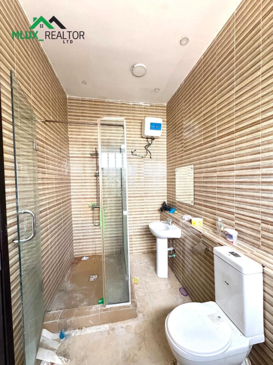 Well Maintained 4 Bedroom Terrace Duplex, Osapa, Lekki, Lagos, Terraced Duplex for Rent