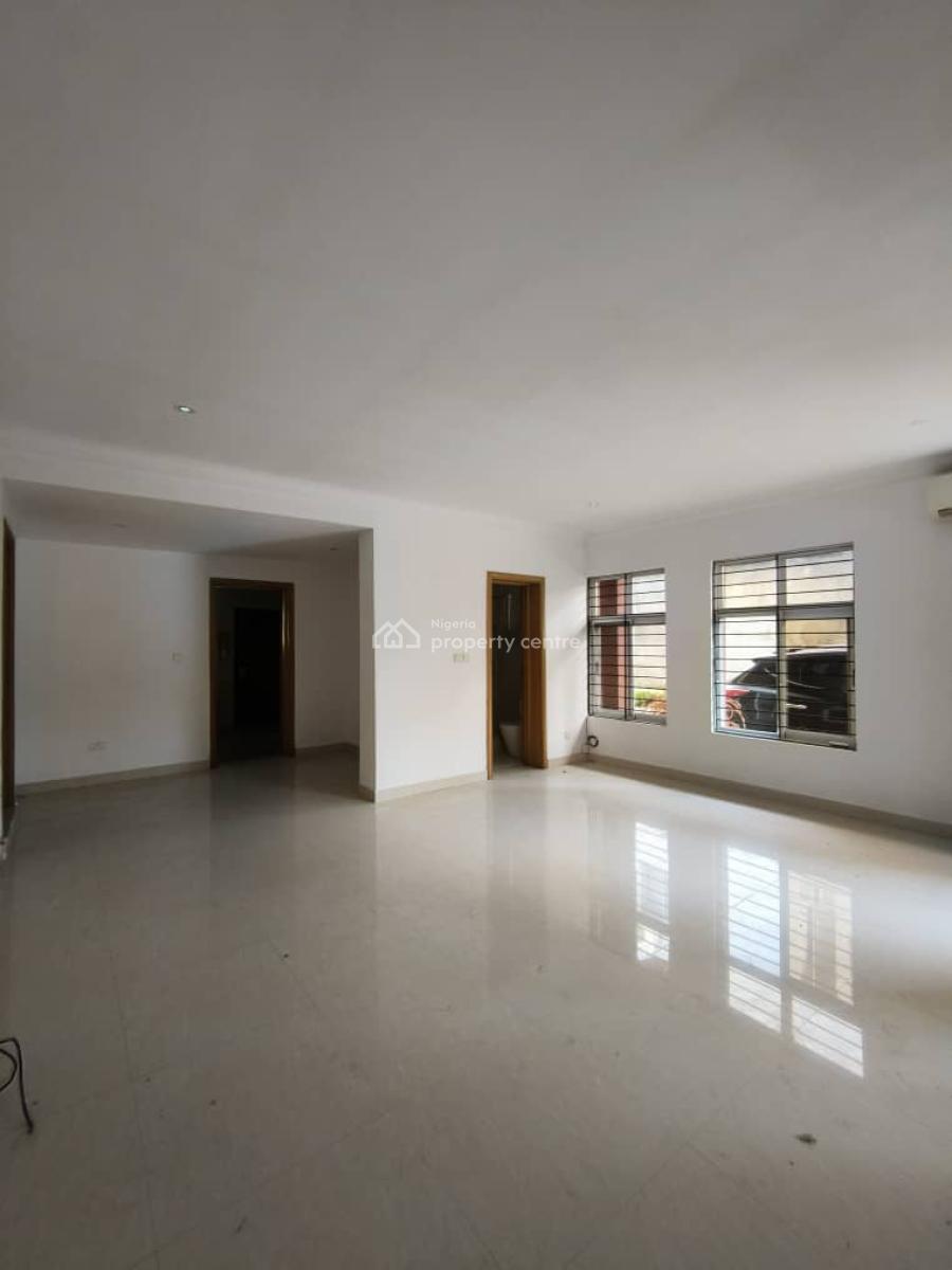 Luxury Spacious 1 Bedroom Apartment(miniflat)with an Extra Guess Toile, Lekki Phase 1, Lekki, Lagos, Mini Flat (room and Parlour) for Rent