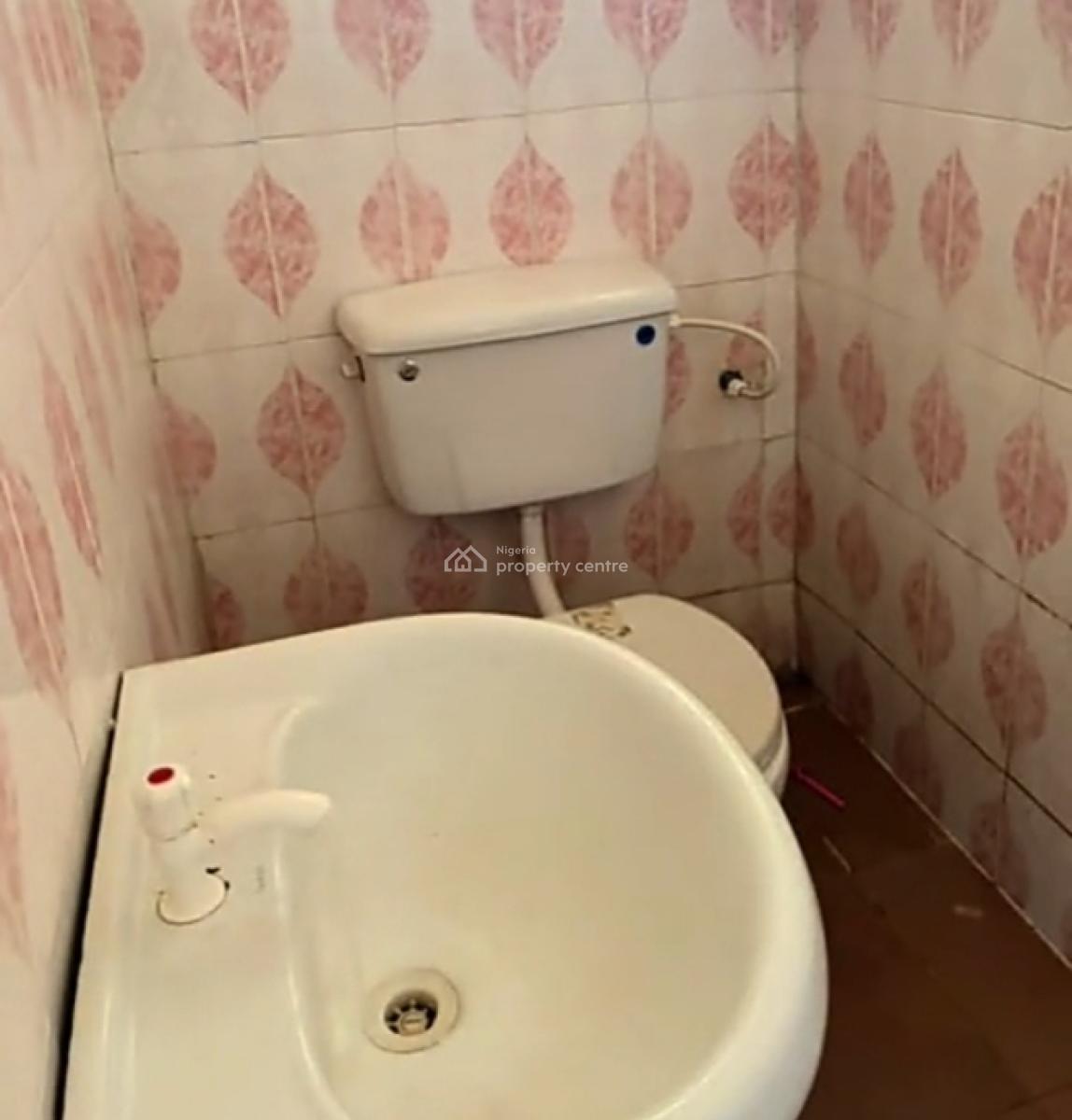Upstairs Room Selfcon at Thomas Estate { Video}, Thomas Estate, Ajah, Lagos, Self Contain (single Rooms) for Rent