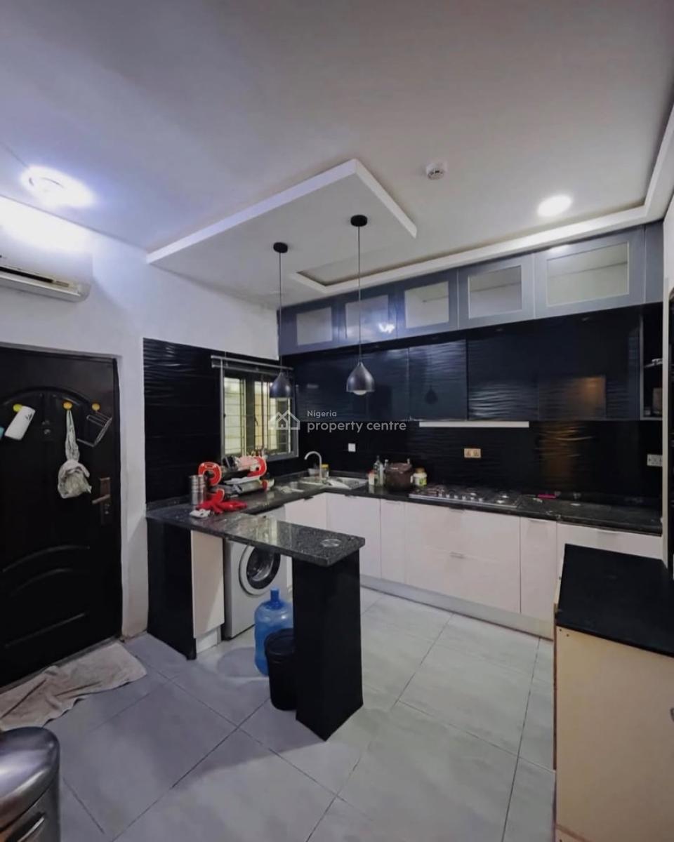 Spacious 5 Bedroom Semi-detached Duplex with Bq, Lekki Phase 1, Lekki, Lagos, Detached Duplex for Rent