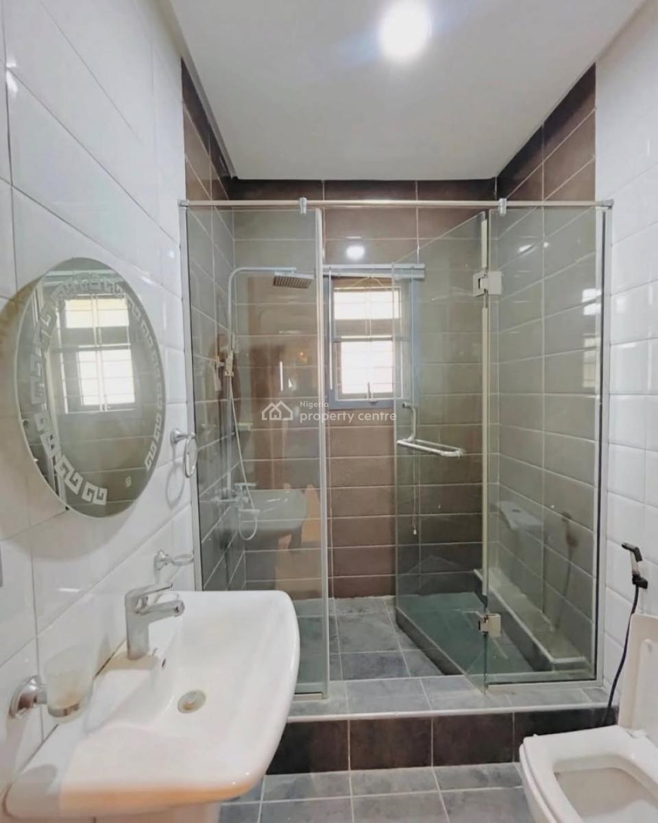Spacious 5 Bedroom Semi-detached Duplex with Bq, Lekki Phase 1, Lekki, Lagos, Detached Duplex for Rent