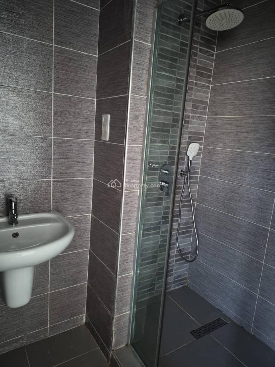 2 Bedroom Apartment, Periwinkle Estate, Lekki Phase 1, Lekki, Lagos, Flat / Apartment for Rent