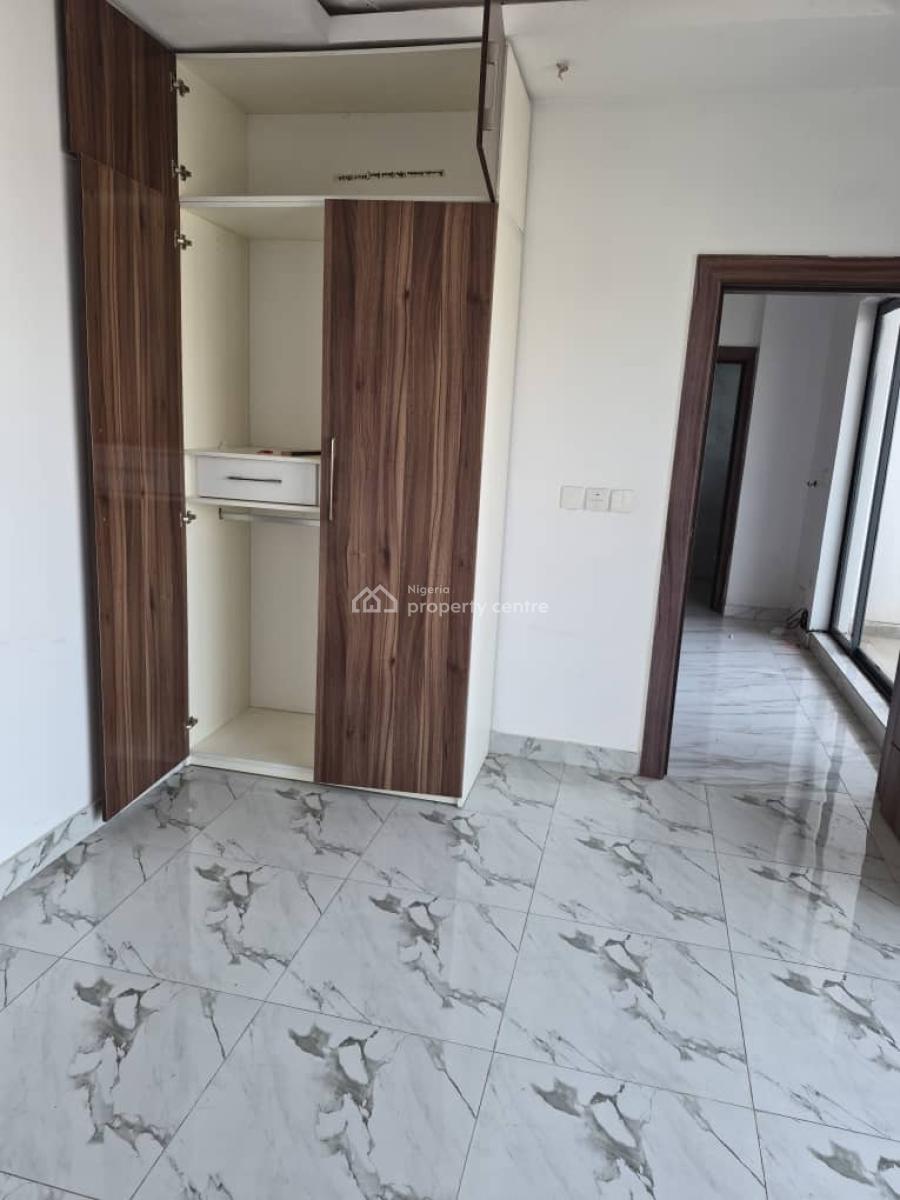 2 Bedroom Apartment, Periwinkle Estate, Lekki Phase 1, Lekki, Lagos, Flat / Apartment for Rent
