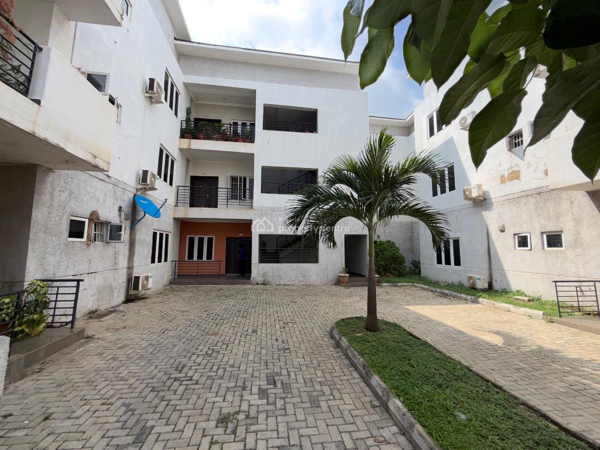 Lovely Serviced 3 Bedroom Flat with Pool & Gym, Katampe Extension, Katampe, Abuja, Flat / Apartment for Rent
