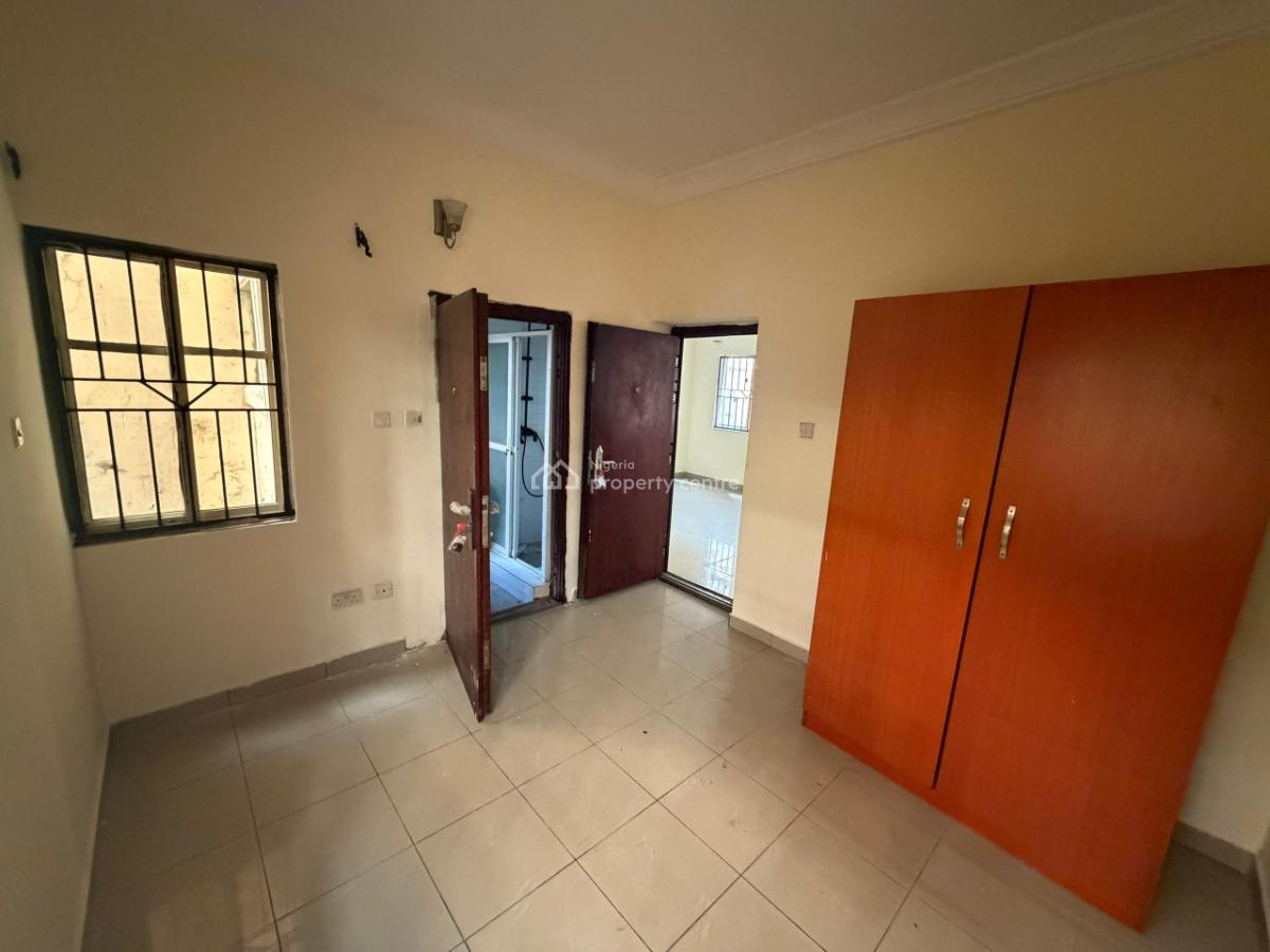 a Nice and Well Maintained 2 Bedrooms Self Service Apartment, Lekki Phase 1, Lekki, Lagos, Flat / Apartment for Rent