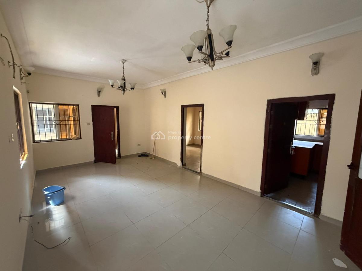 a Nice and Well Maintained 2 Bedrooms Self Service Apartment, Lekki Phase 1, Lekki, Lagos, Flat / Apartment for Rent