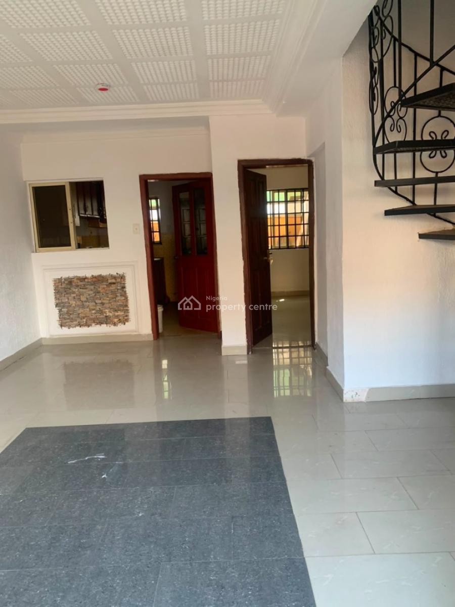 Upstairs Masters Bedroom Room Selfcon { Video}, Off Mobile Rd, Ilaje, Ajah, Lagos, Self Contain (single Rooms) for Rent