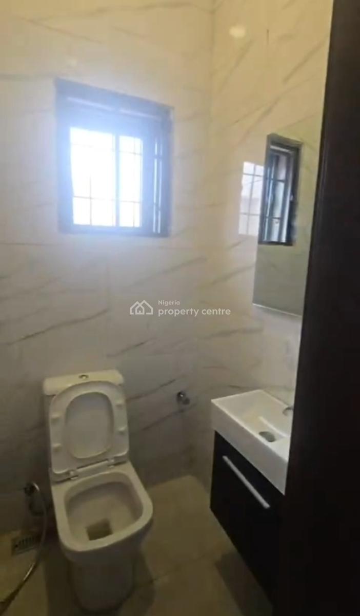 Standard, Spacious 2 Bedroom Apartment, Wuye, Abuja, Flat / Apartment for Rent