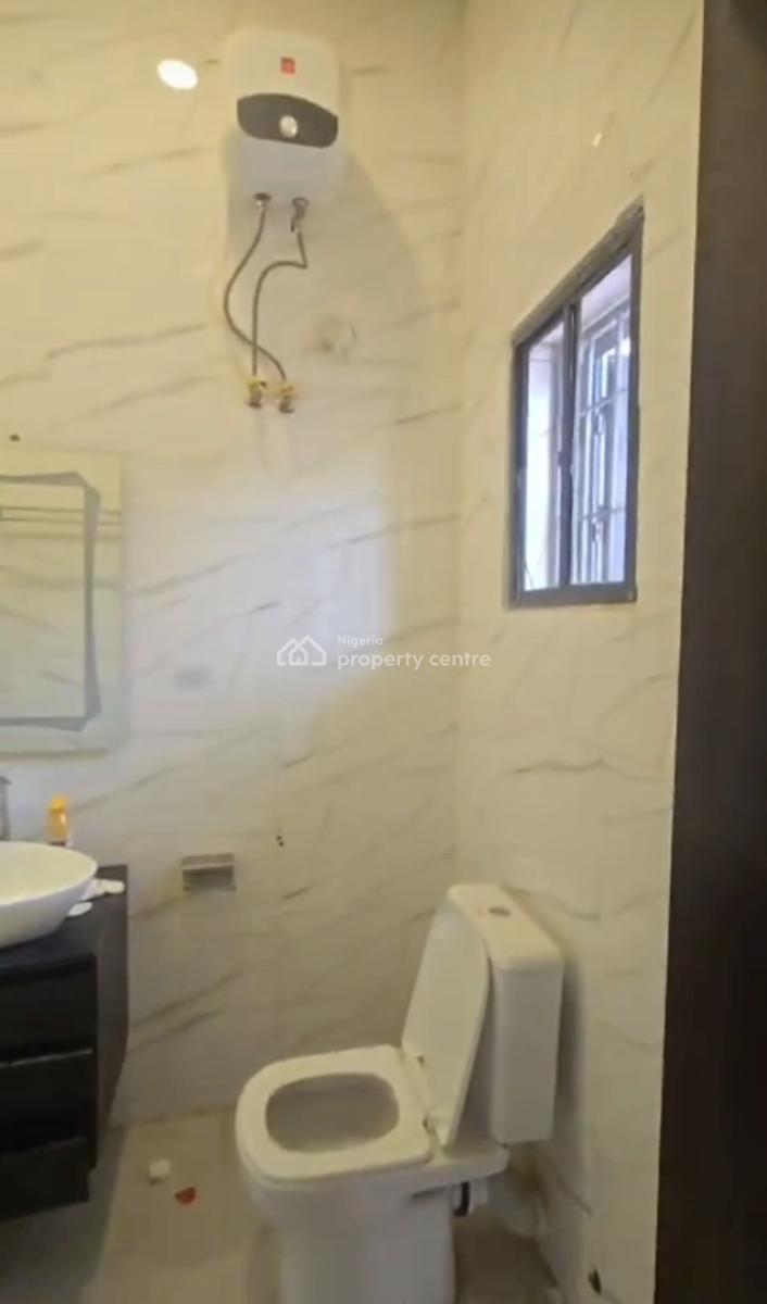 Standard, Spacious 2 Bedroom Apartment, Wuye, Abuja, Flat / Apartment for Rent