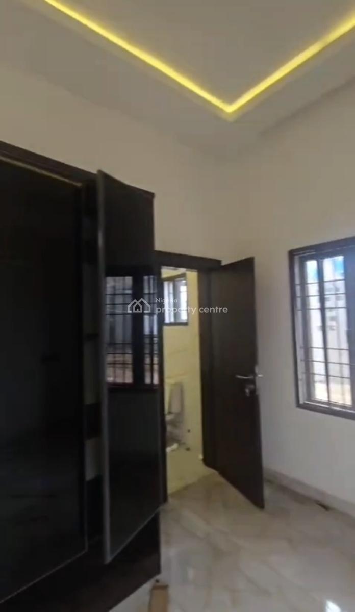 Standard, Spacious 2 Bedroom Apartment, Wuye, Abuja, Flat / Apartment for Rent